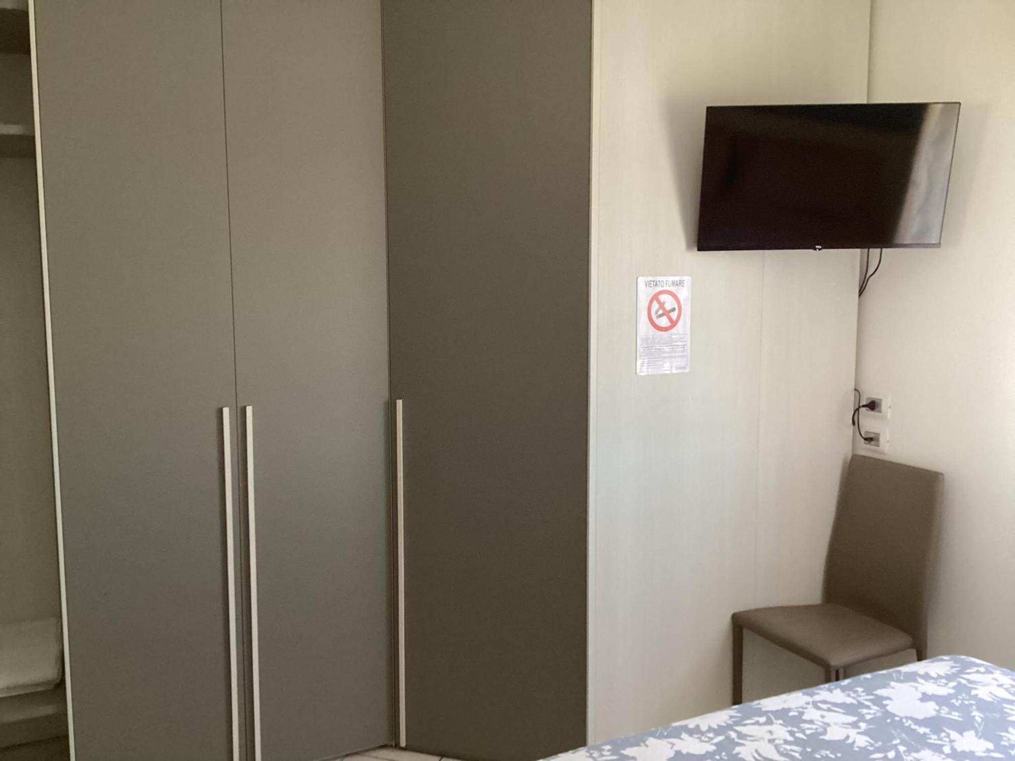 Bed And Breakfast Da Giuseppe, Camere Vicino Stabilimento Ferrari フィオラーノ・モデネーゼ エクステリア 写真